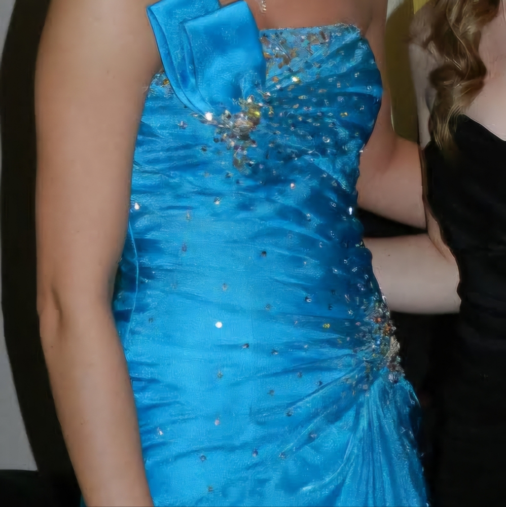 Tiffany Designs Prom Dress, Size 4, Blue